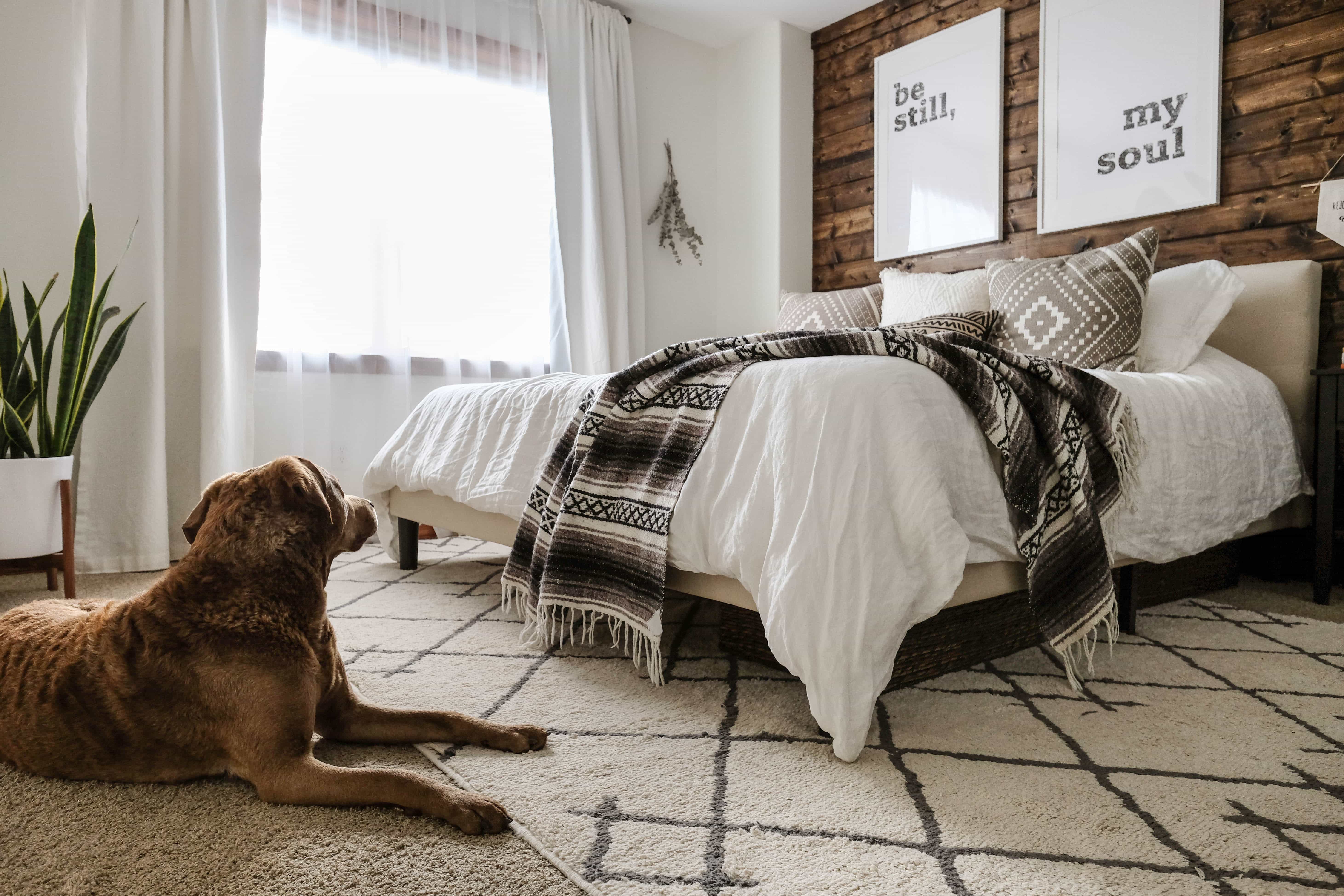 A Modern Rustic Bedroom | See how to blend two styles to create a modern rustic bedroom that is oh so cozy | Joyfully Growing Blog