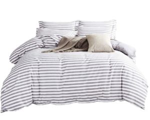 reversible duvet cover set in striped pattern