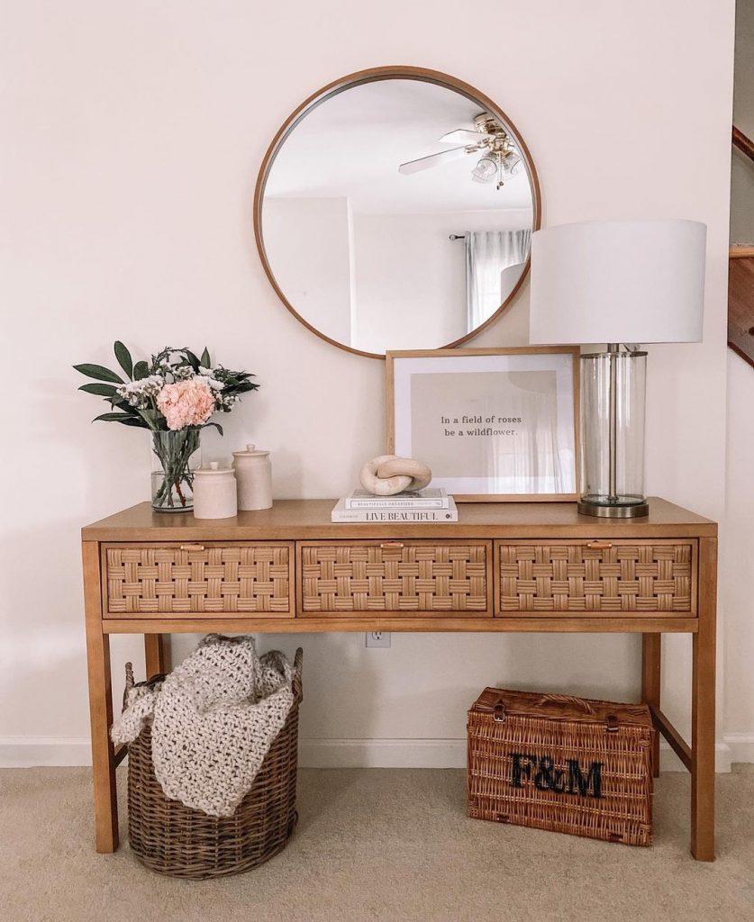 A Step-by-Step Guide To Follow For Your Console Table Decor