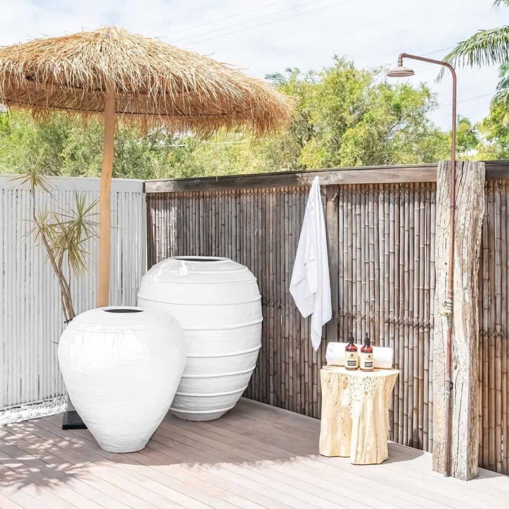 Outdoor Shower Inspiration: 40 Ideas To Create A Backyard Oasis