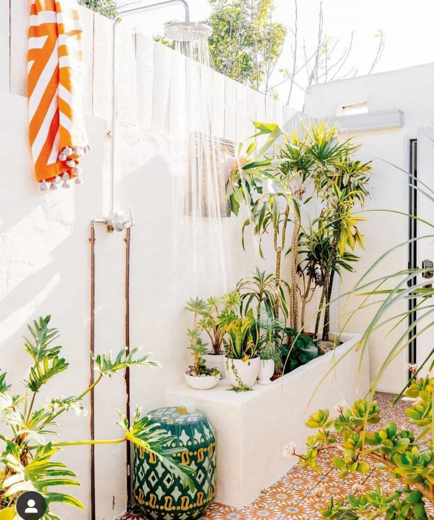 Outdoor Shower Inspiration: 40 Ideas To Create A Backyard Oasis