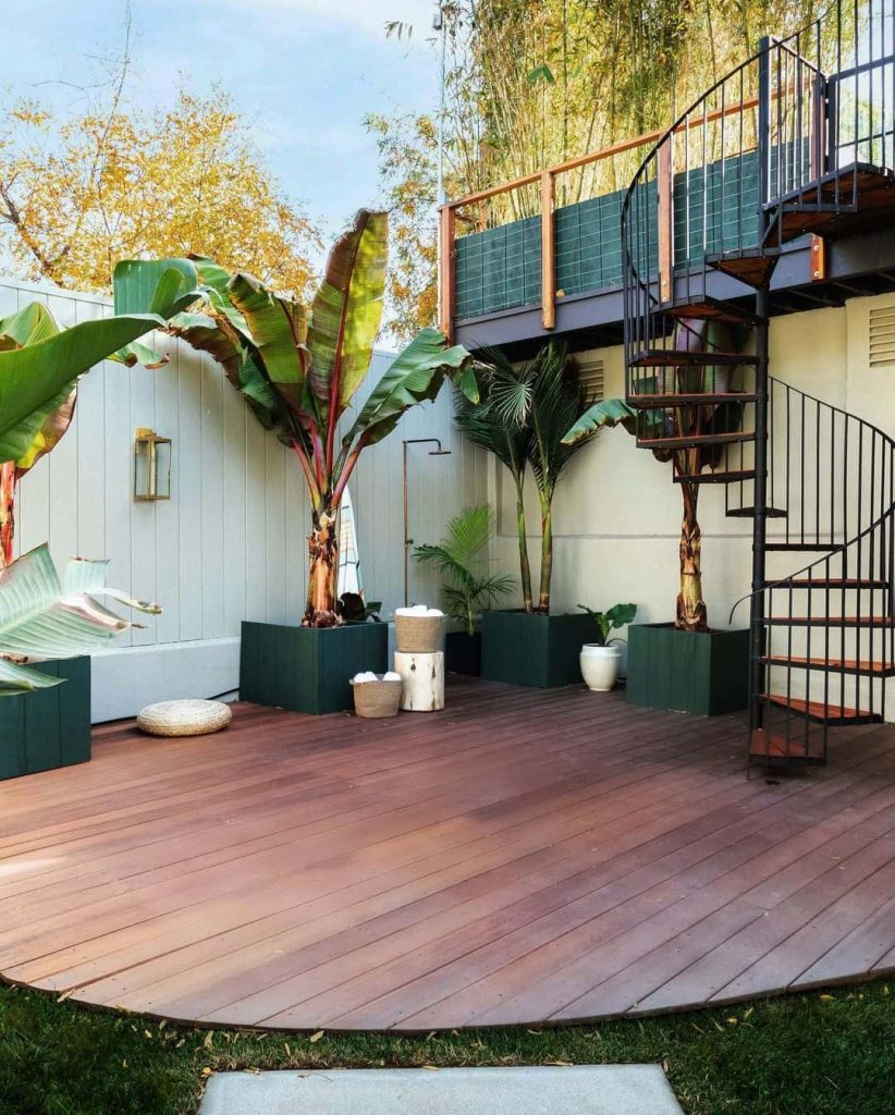 Outdoor Shower Inspiration: 40 Ideas To Create A Backyard Oasis