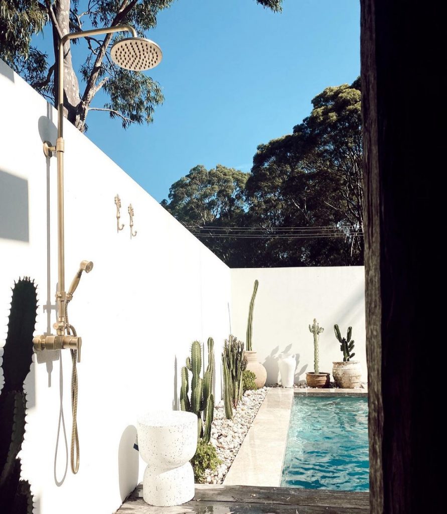 Outdoor Shower Inspiration: 40 Ideas To Create A Backyard Oasis