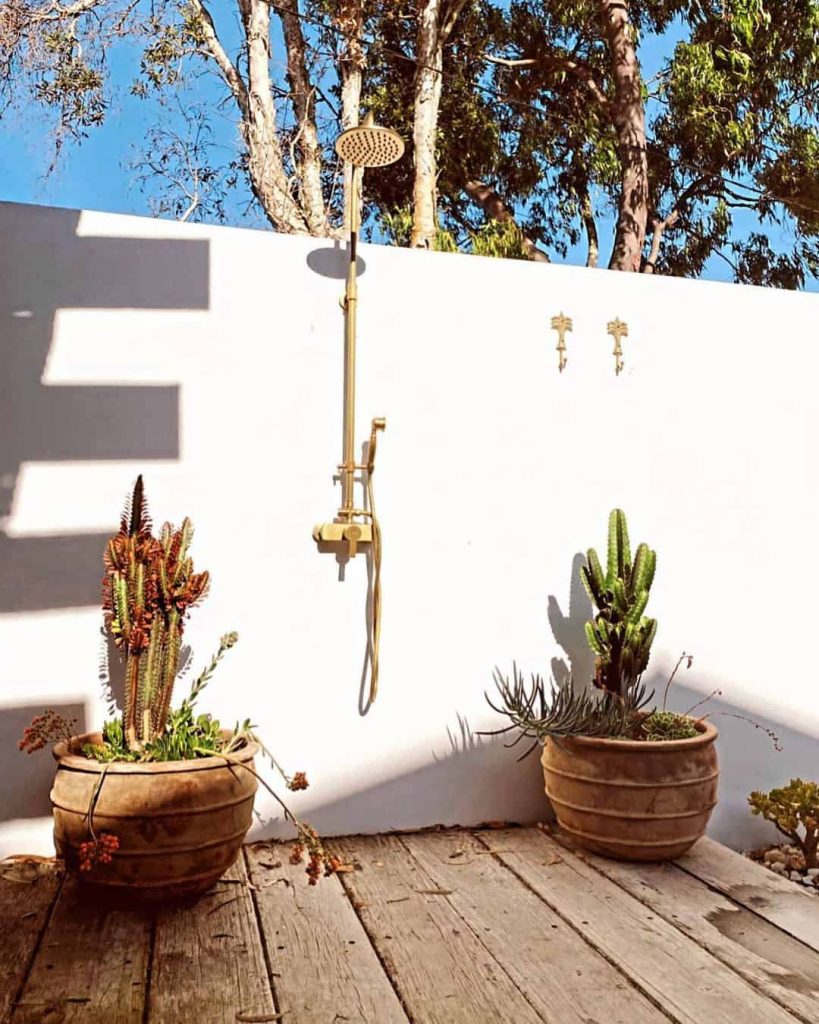 Outdoor Shower Inspiration: 40 Ideas To Create A Backyard Oasis