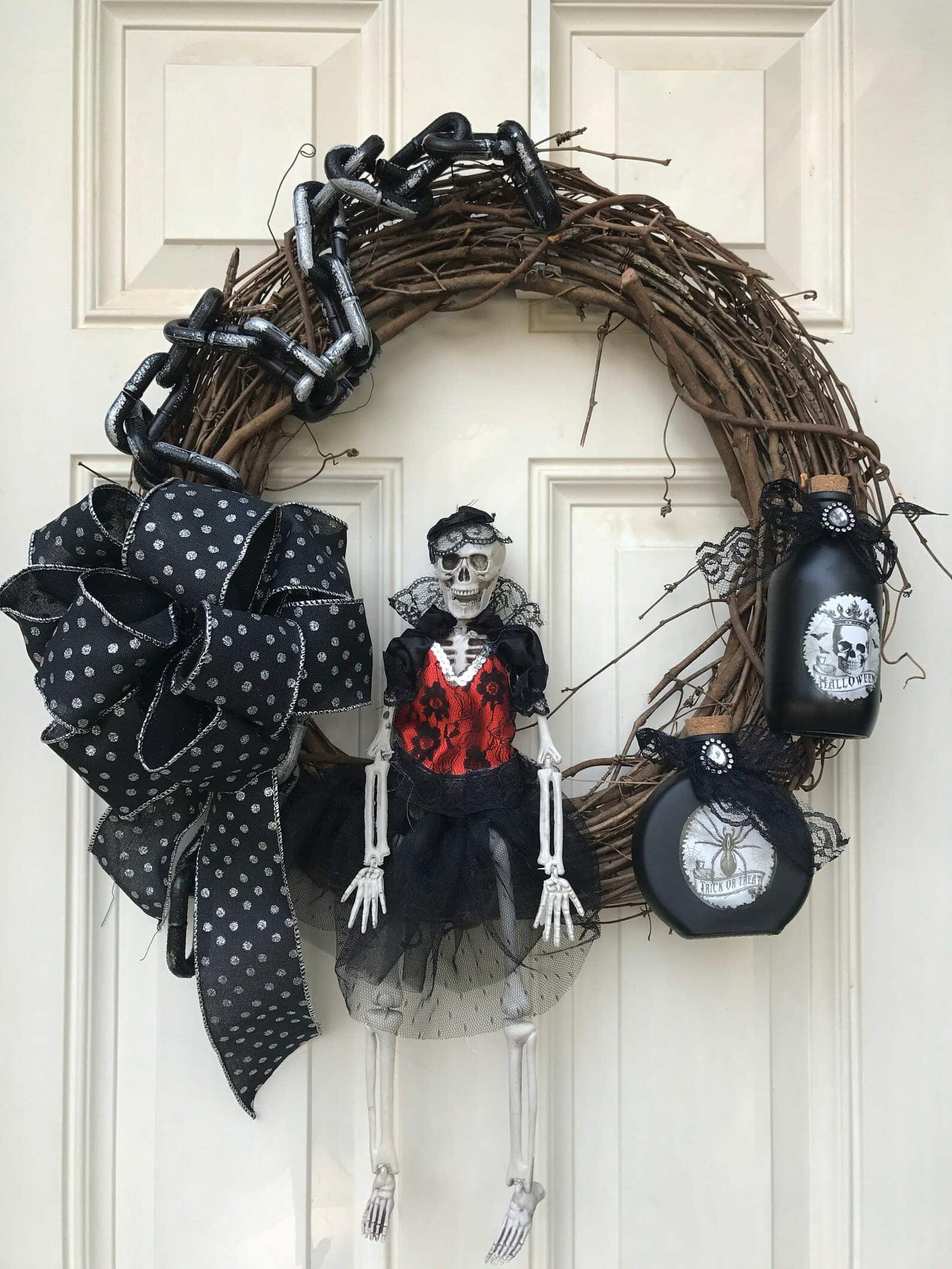 diy halloween wreath skeleton goth