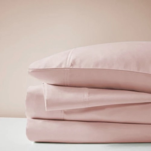 eucalypso review classic sheet set showing how comfortable the fibers are